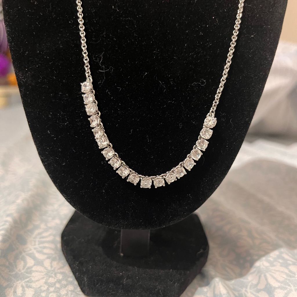 Lia Sophia Silver Necklace With Sparkling Stones